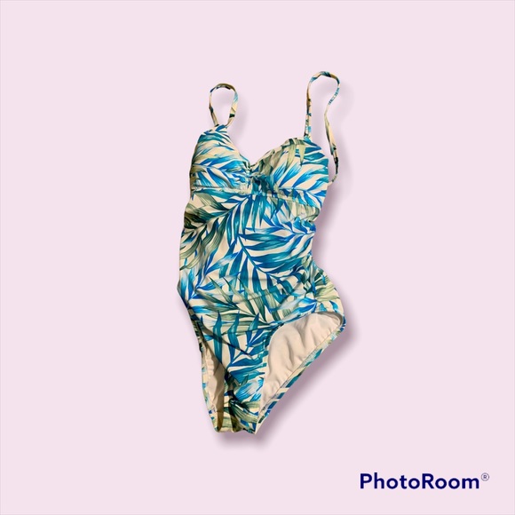 Size 8-10 Time and Tru swimsuit. Worn only once. Excellent condition. - Picture 1 of 4
